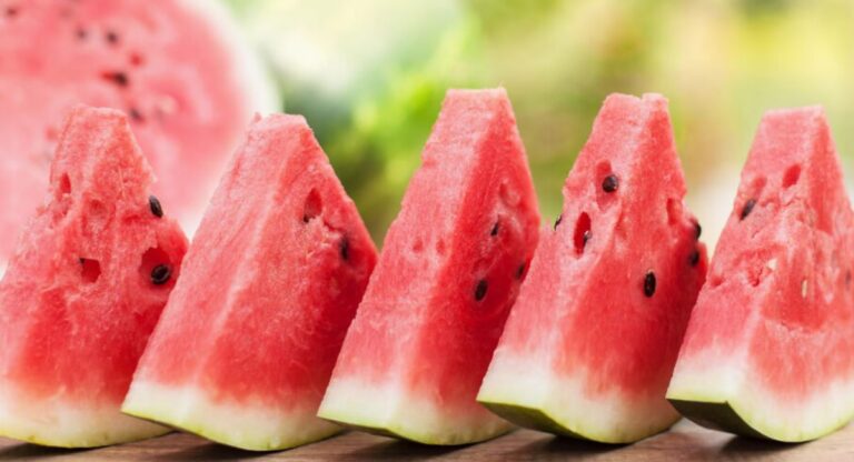 Fresh watermelon slices with juicy red flesh, showing how watermelon may support weight loss through hydration, nutrition, and low calories.