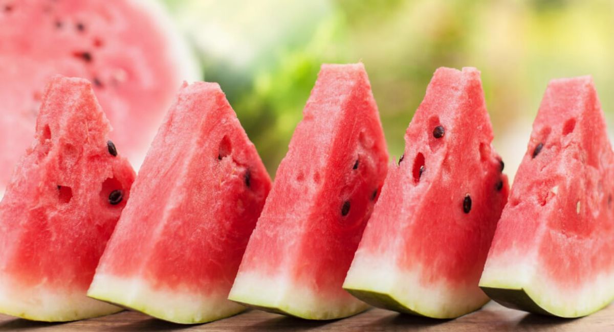 Fresh watermelon slices with juicy red flesh, showing how watermelon may support weight loss through hydration, nutrition, and low calories.
